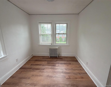15 Stevens Street - Photo Thumbnail 12