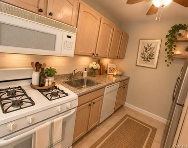 212-04 75th Avenue - Photo Thumbnail 5