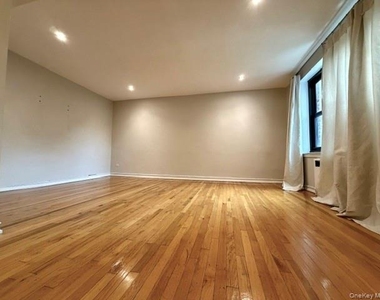 212-04 75th Avenue - Photo Thumbnail 3