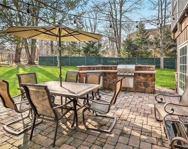 245 E Townline Road - Photo Thumbnail 27