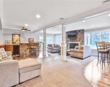245 E Townline Road - Photo Thumbnail 10