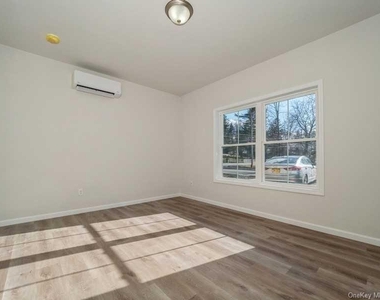 4 South Hills Way - Photo Thumbnail 14