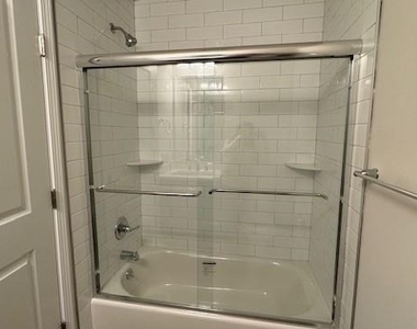 135 Cooper Road - Photo Thumbnail 7