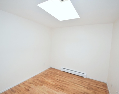 220-47 67 Ave - Photo Thumbnail 9