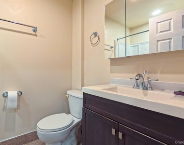 934 South Street - Photo Thumbnail 13