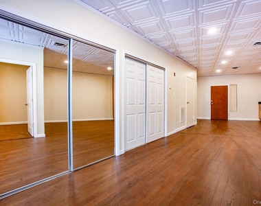934 South Street - Photo Thumbnail 4