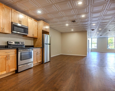 934 South Street - Photo Thumbnail 2