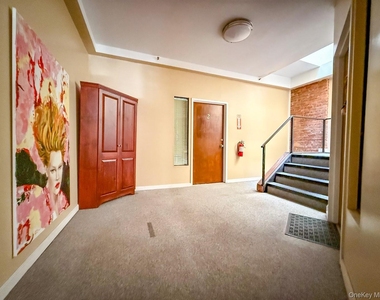 934 South Street - Photo Thumbnail 1