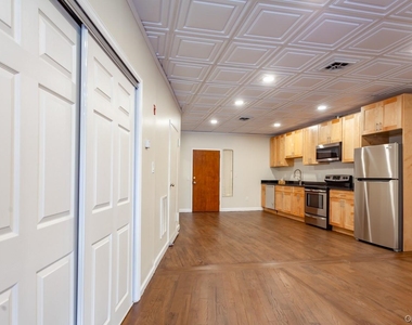 934 South Street - Photo Thumbnail 5