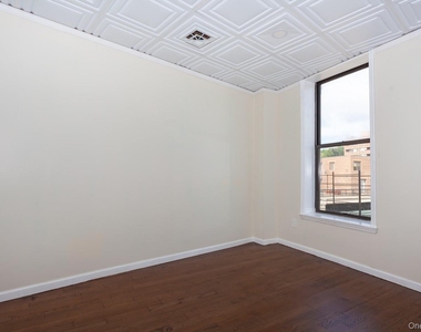 934 South Street - Photo Thumbnail 11