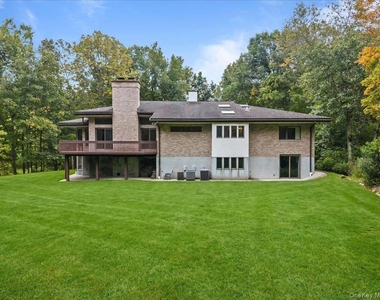 21 Tall Pines Lane - Photo Thumbnail 4