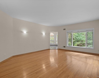 21 Tall Pines Lane - Photo Thumbnail 10