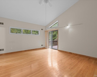 21 Tall Pines Lane - Photo Thumbnail 13