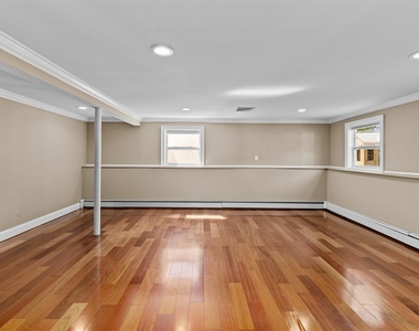 392 Philadelphia Avenue - Photo Thumbnail 18