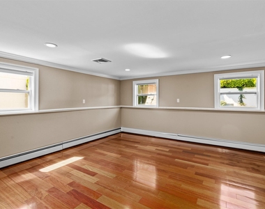 392 Philadelphia Avenue - Photo Thumbnail 19