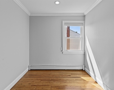 392 Philadelphia Avenue - Photo Thumbnail 12
