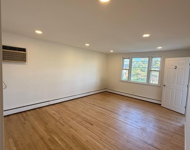23 Mansion Avenue - Photo Thumbnail 2