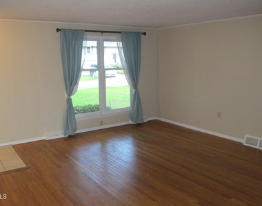 9 Prospect Drive - Photo Thumbnail 2