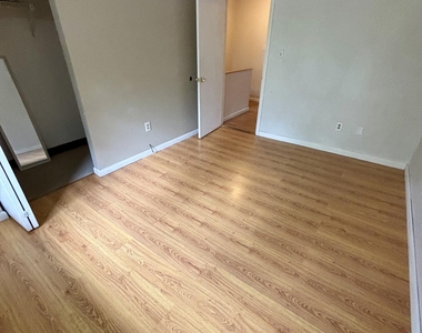 24 Maxwell Drive - Photo Thumbnail 13