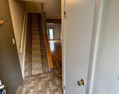24 Maxwell Drive - Photo Thumbnail 2