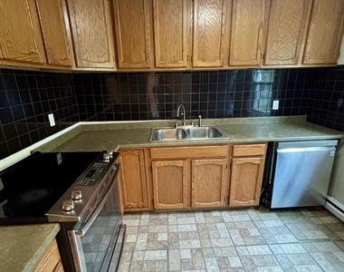 24 Maxwell Drive - Photo Thumbnail 3