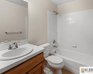 1604 Ravens Crest Drive - Photo Thumbnail 6