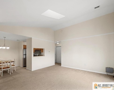 1604 Ravens Crest Drive - Photo Thumbnail 3