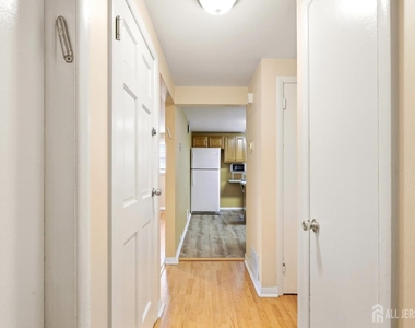 65 Campbell Avenue - Photo Thumbnail 5