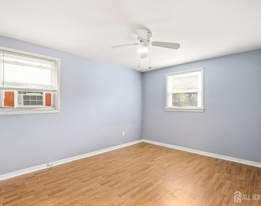 65 Campbell Avenue - Photo Thumbnail 19