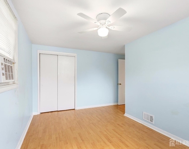 65 Campbell Avenue - Photo Thumbnail 17