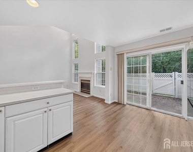 58 Windsong Circle - Photo Thumbnail 11