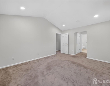 58 Windsong Circle - Photo Thumbnail 17