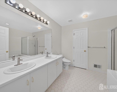 58 Windsong Circle - Photo Thumbnail 15