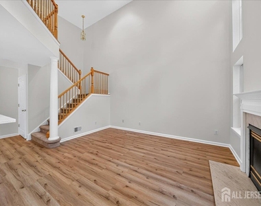58 Windsong Circle - Photo Thumbnail 10