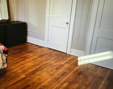 326-328 Cedar Avenue - Photo Thumbnail 15