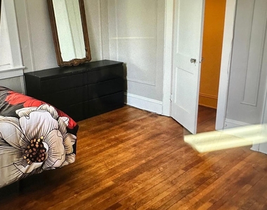 326-328 Cedar Avenue - Photo Thumbnail 2