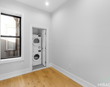 221 E 10th Street - Photo Thumbnail 6