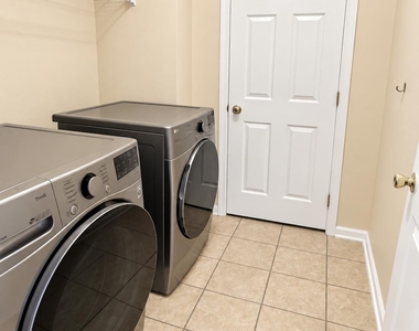 133 Murray Drive - Photo Thumbnail 20