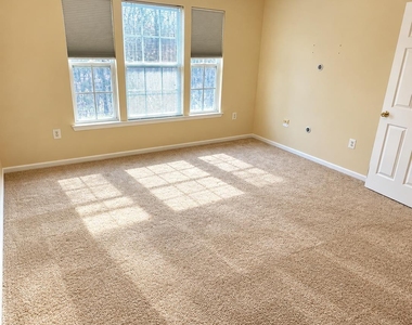 133 Murray Drive - Photo Thumbnail 14