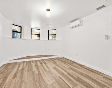59-12 Madison Street - Photo Thumbnail 3