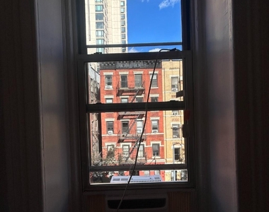 330 E 76th Street - Photo Thumbnail 16