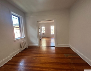 330 E 76th Street - Photo Thumbnail 10