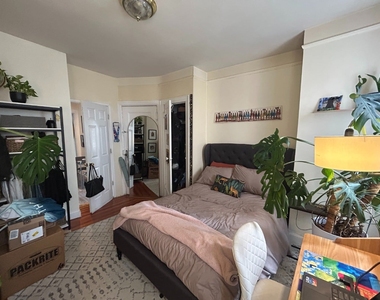 330 E 76th Street - Photo Thumbnail 3