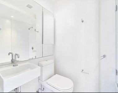237 Madison Avenue - Photo Thumbnail 12