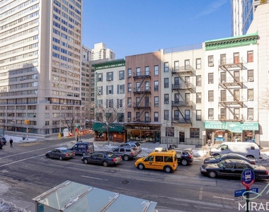 1556 York Avenue - Photo Thumbnail 10