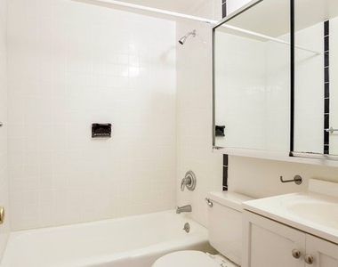 1556 York Avenue - Photo Thumbnail 7