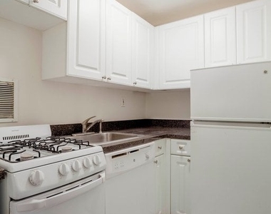 1556 York Avenue - Photo Thumbnail 3