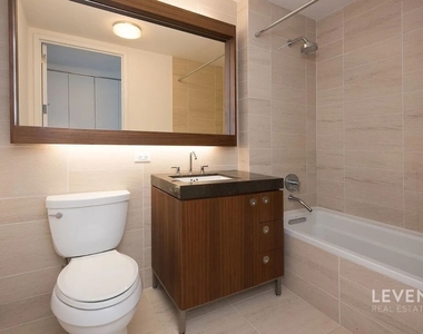 57 Reade Street - Photo Thumbnail 3