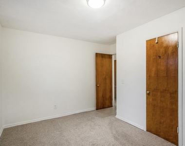 1919 Junction Avenue - Photo Thumbnail 12
