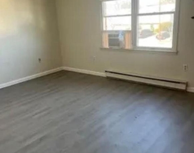 1111 Franklin Street - Photo Thumbnail 4